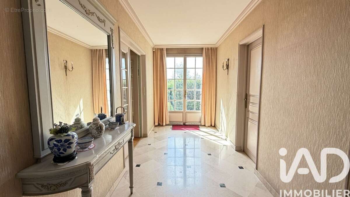Photo 4 - Maison à LIVRY-SUR-SEINE