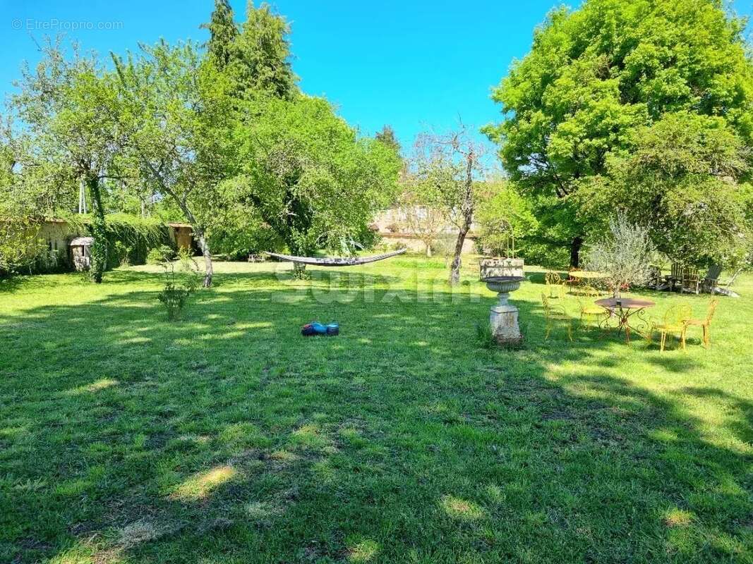 Maison à BRINON-SUR-BEUVRON
