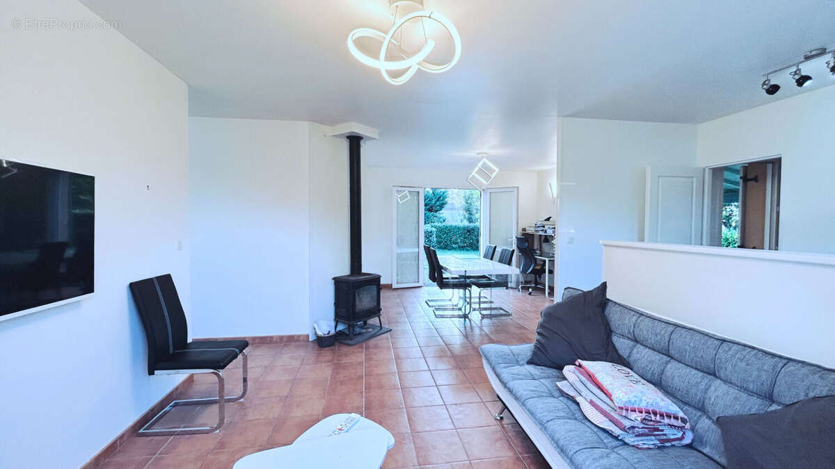 Maison à SAINTE-BAZEILLE