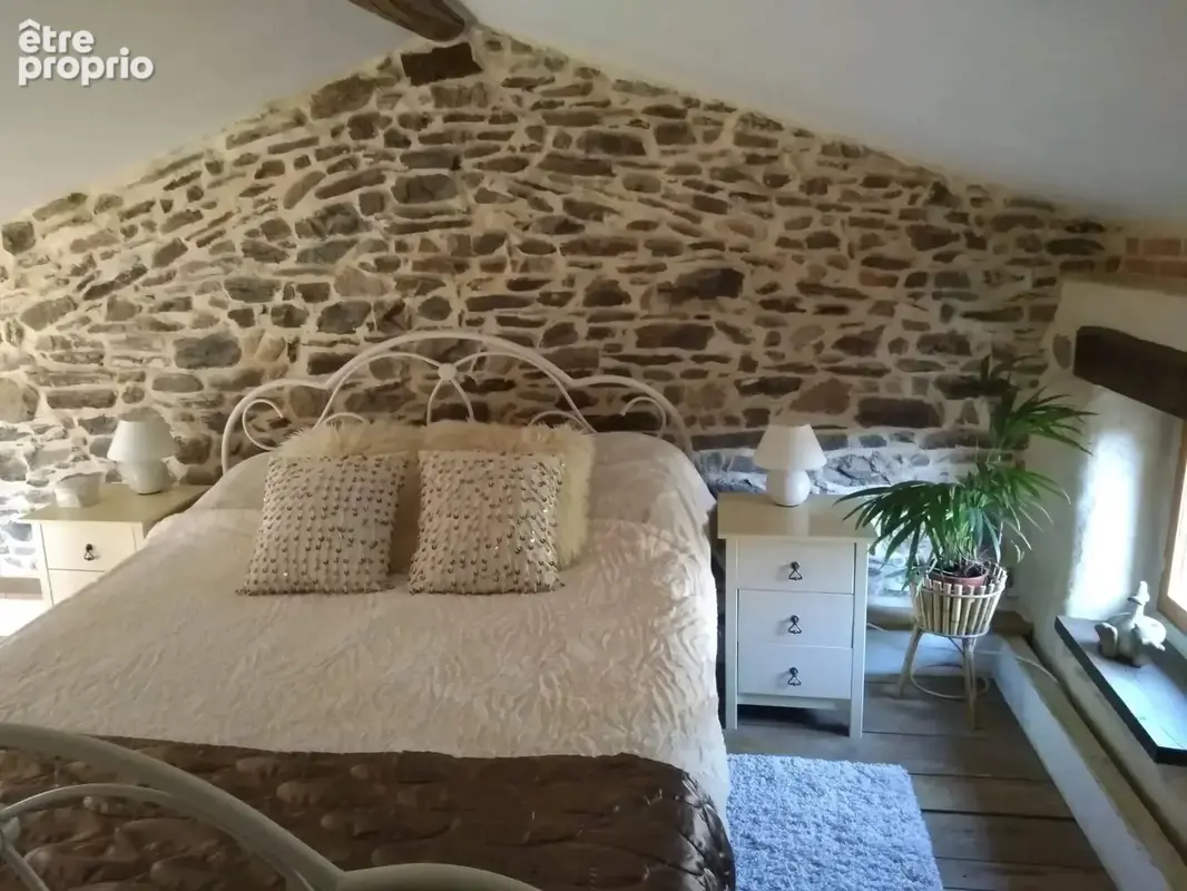 Maison à finir de rénover, située dans un cadre paisible - photo 6