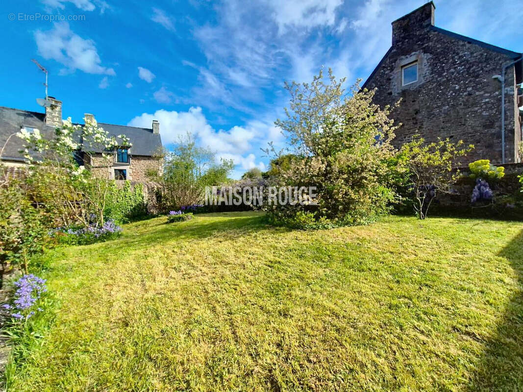 Maison à LA VICOMTE-SUR-RANCE