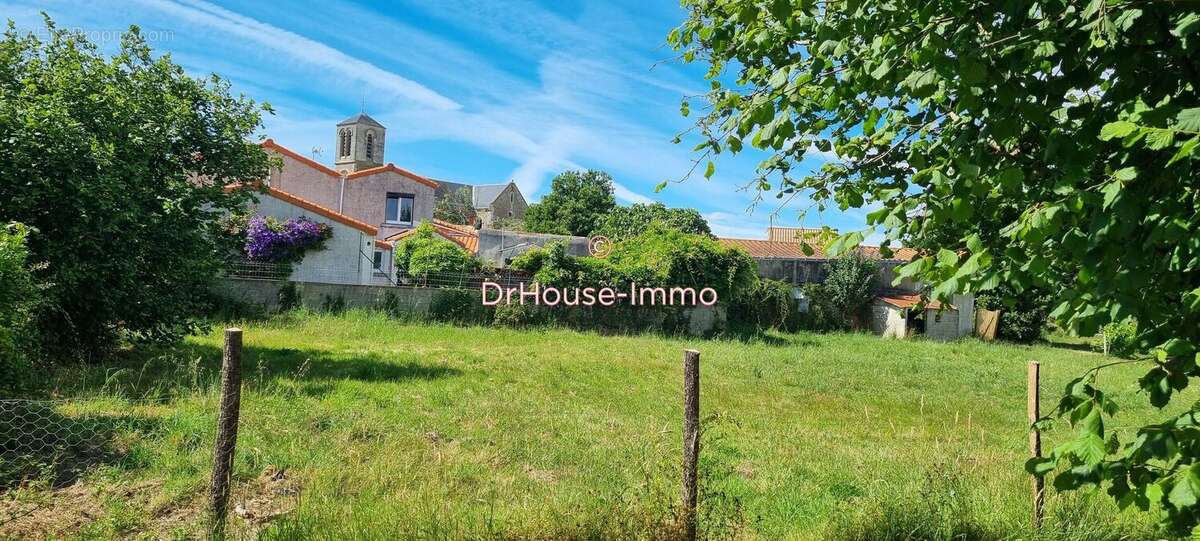 Terrain 675 m² à Rosnay  - photo 3