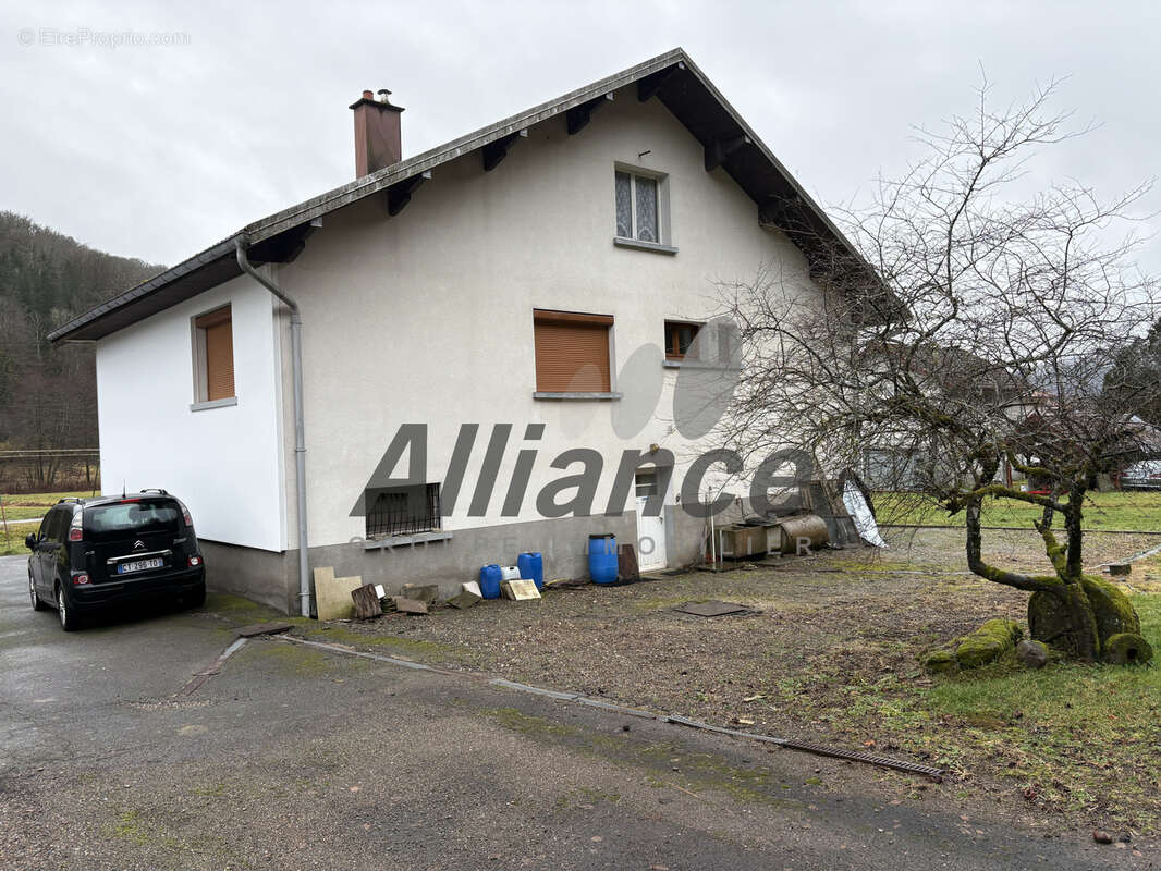 Maison  de  type  f5  sur  rez  de  jardin  a  la  longine - photo 6