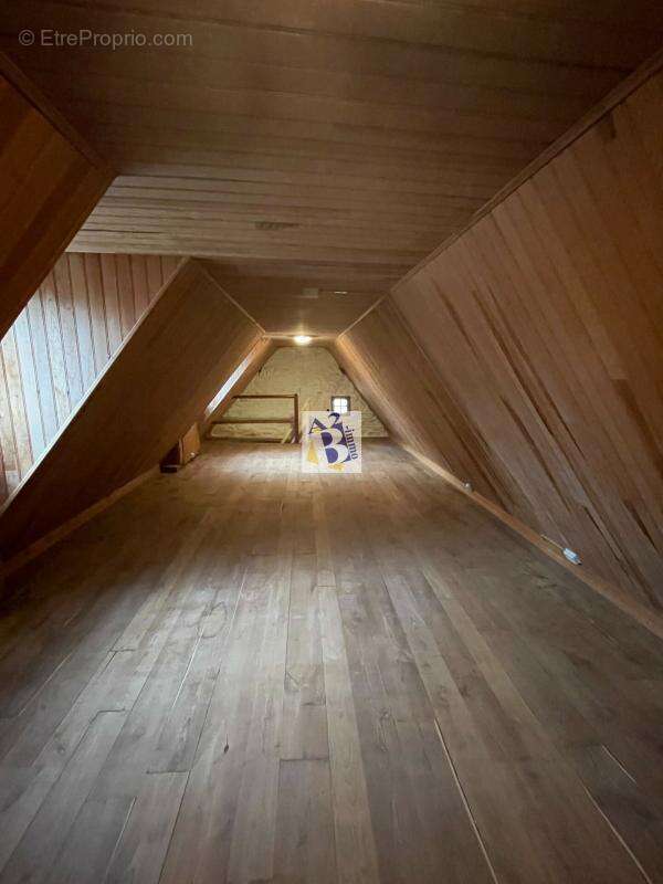 Maison à SAVIGNAC-LES-EGLISES