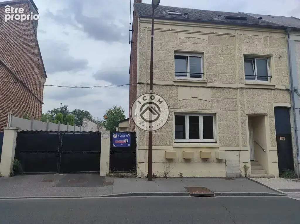 Maison à AULNOYE-AYMERIES
