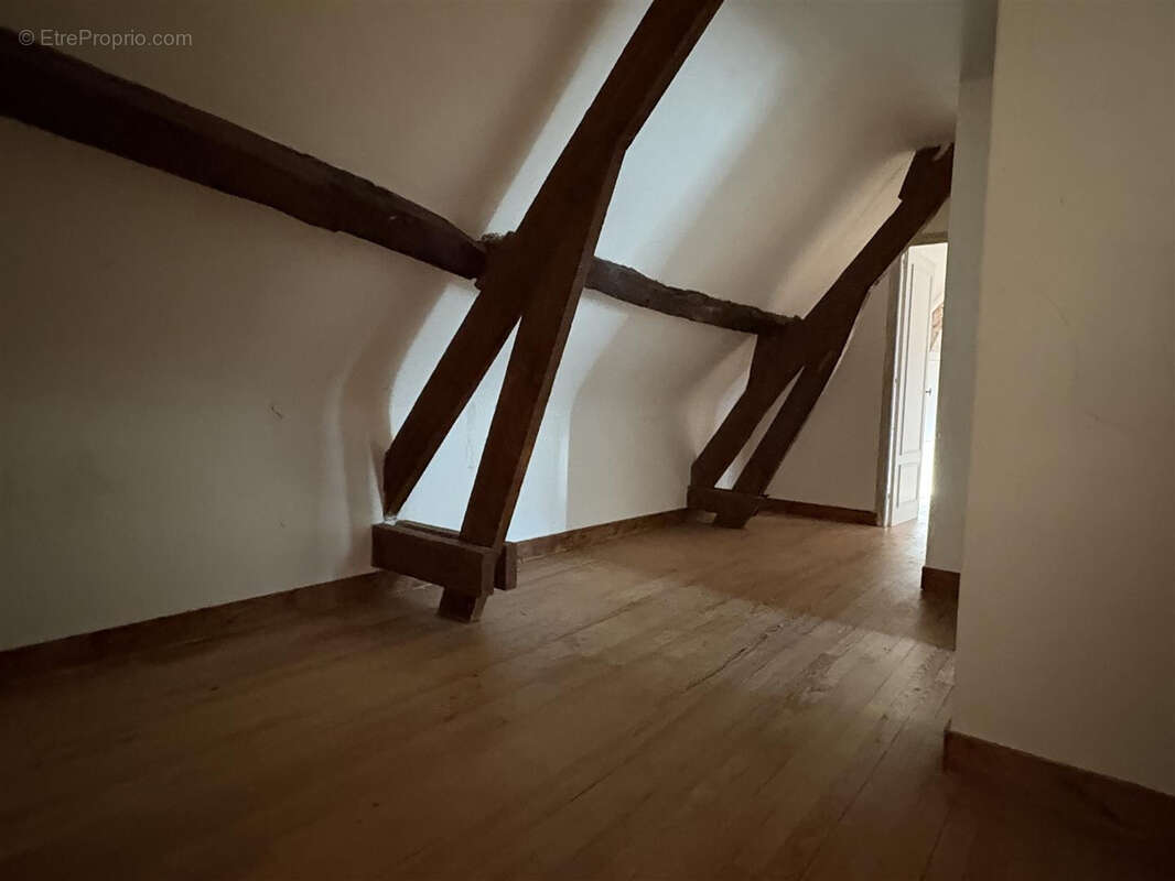 Maison à SAINT-GERMAIN-LE-VIEUX