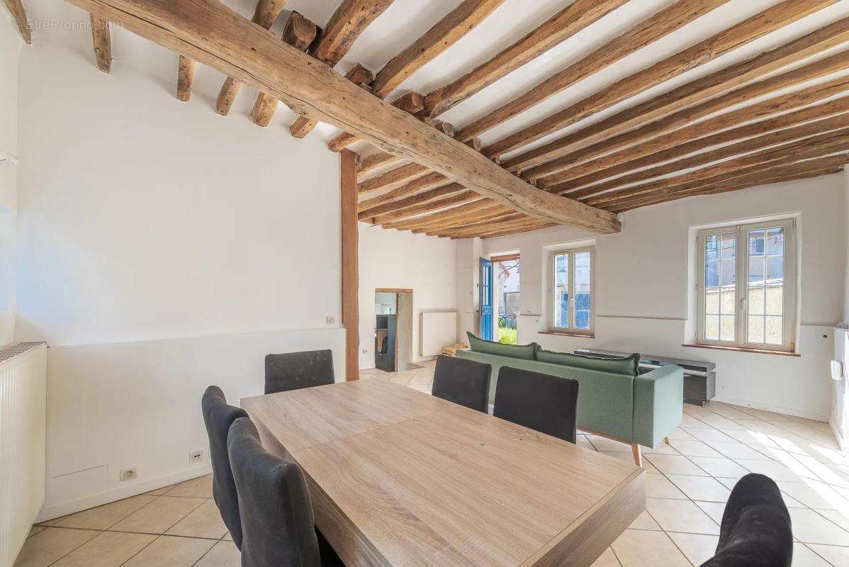 Maison à FUBLAINES
