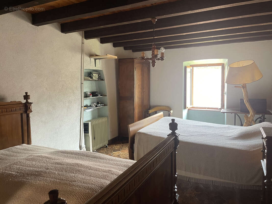 Maison à SAINT-JEAN-LA-VETRE