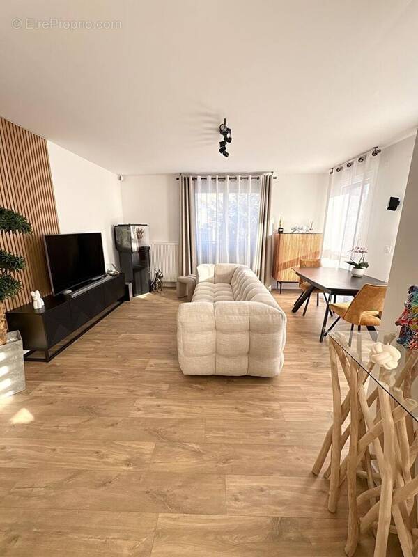 Appartement à NANTERRE
