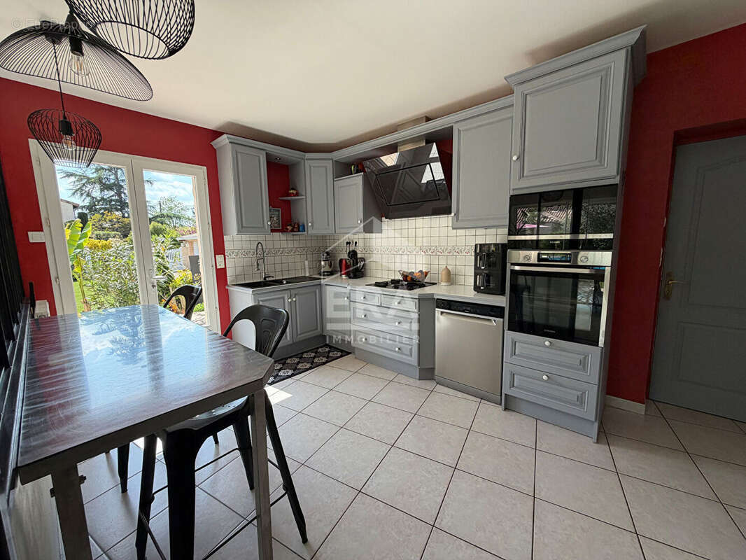 Maison de standing Albi - Lasbordes 150m², piscine, garages 95m² - photo 4