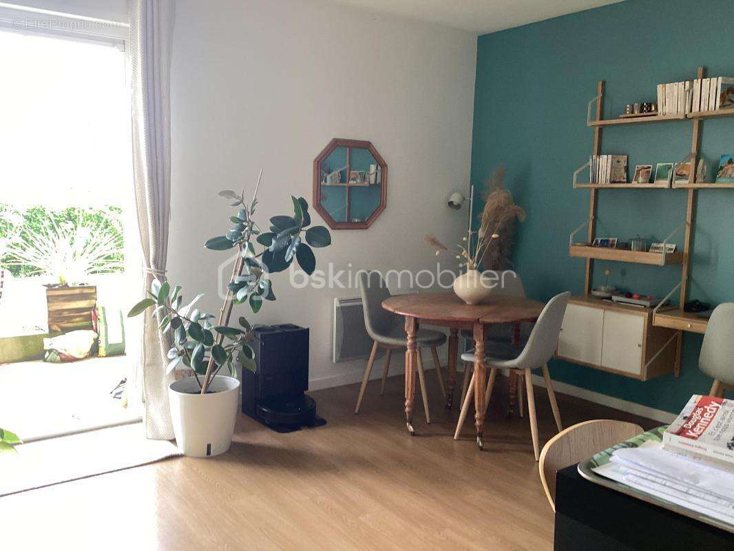 Appartement à LANVALLAY