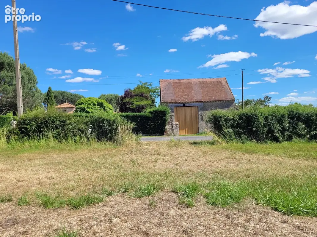 Terrain plat constructible de 3 500 m² à Chantelle - photo 12