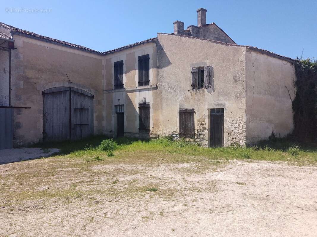 Maison à COURBILLAC