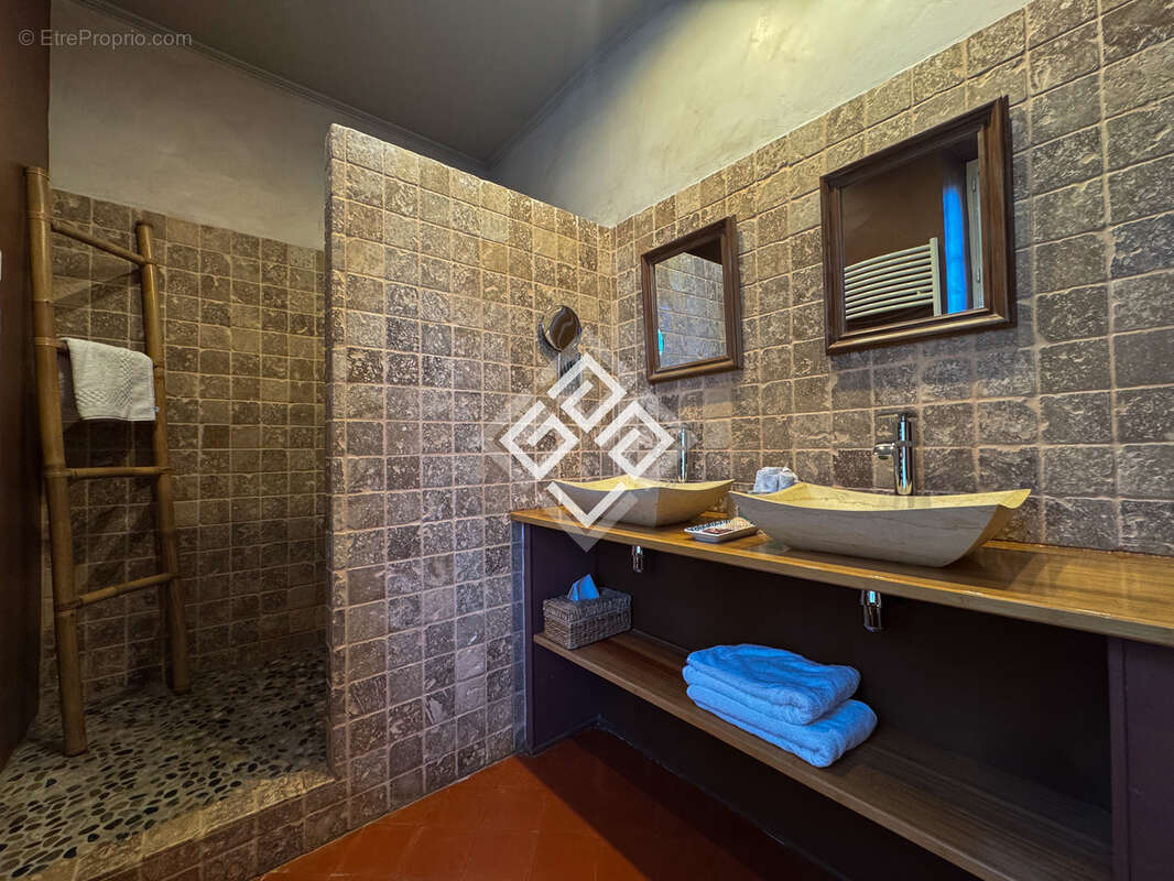 Maison de Maître restaurée avec élégance avec piscine - photo 37