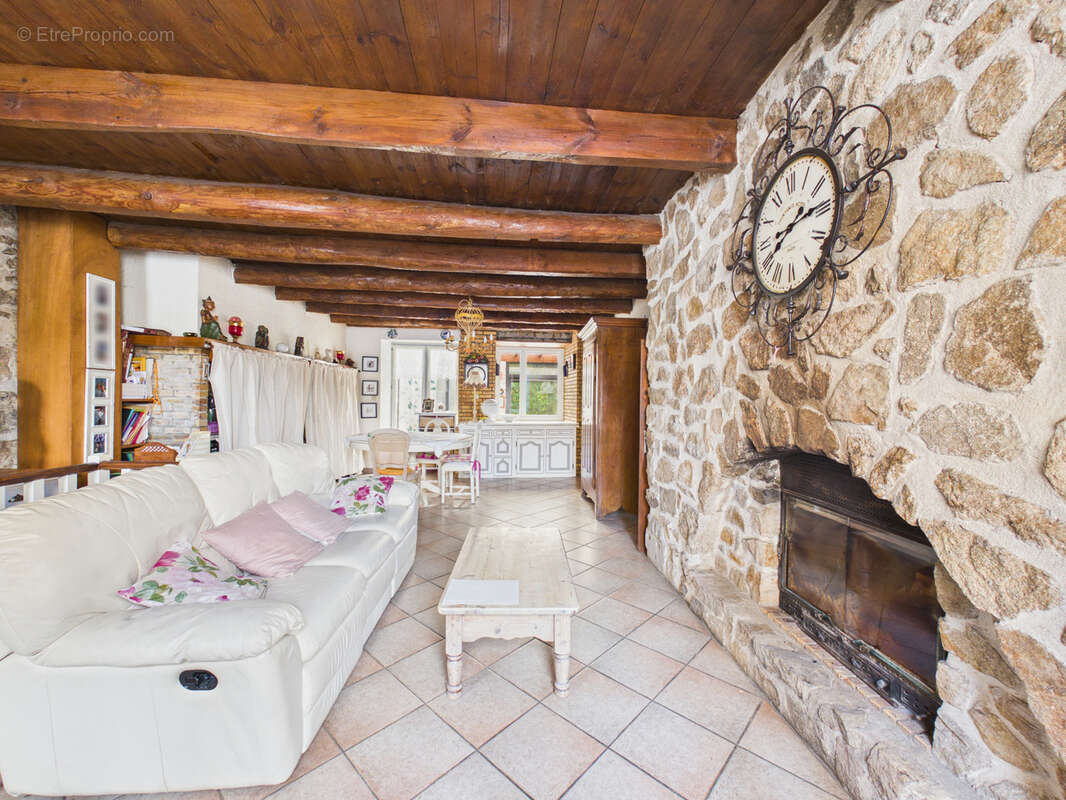 Maison à LA SEAUVE-SUR-SEMENE