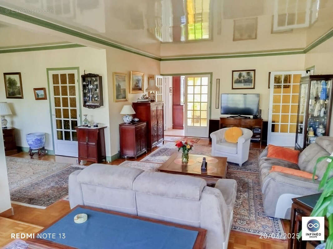 Appartement à VAUX-LE-PENIL