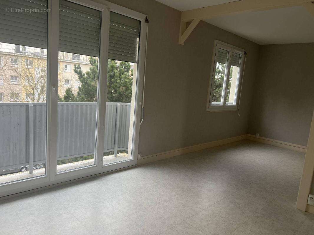 GISORS - T5 de 77 m² - photo 2
