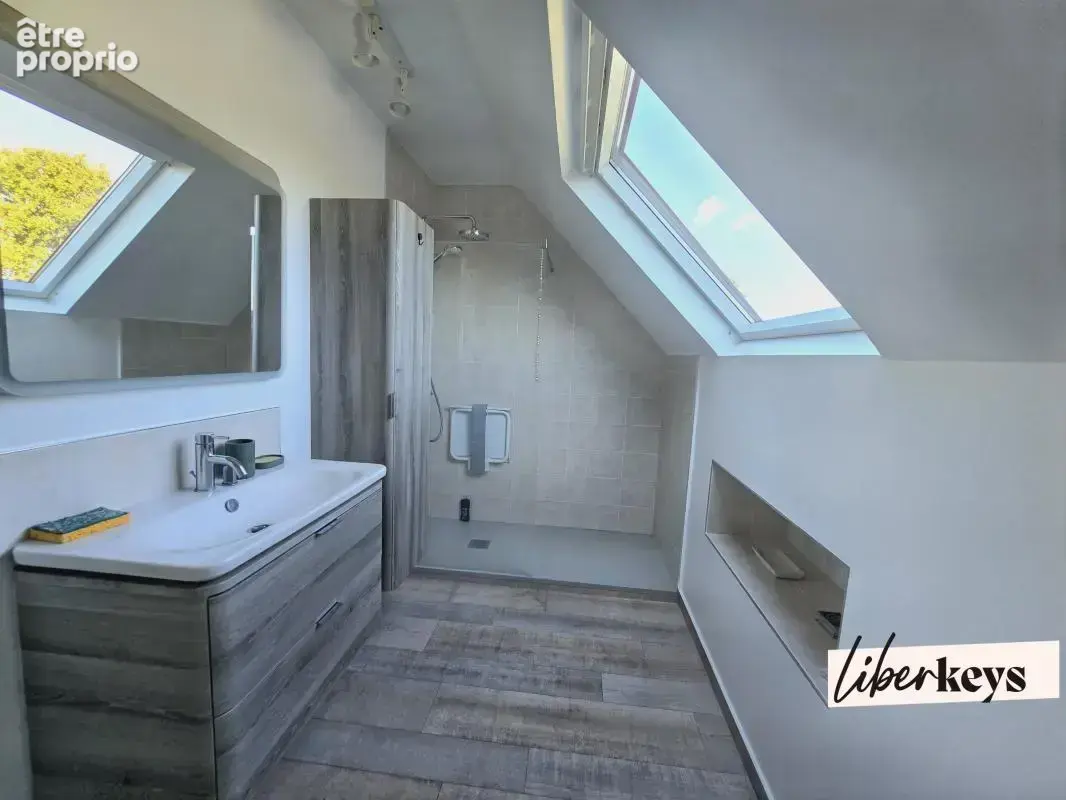 Maison - 109m2 - 5 pièces - Sainte Luce sur Loire - photo 5