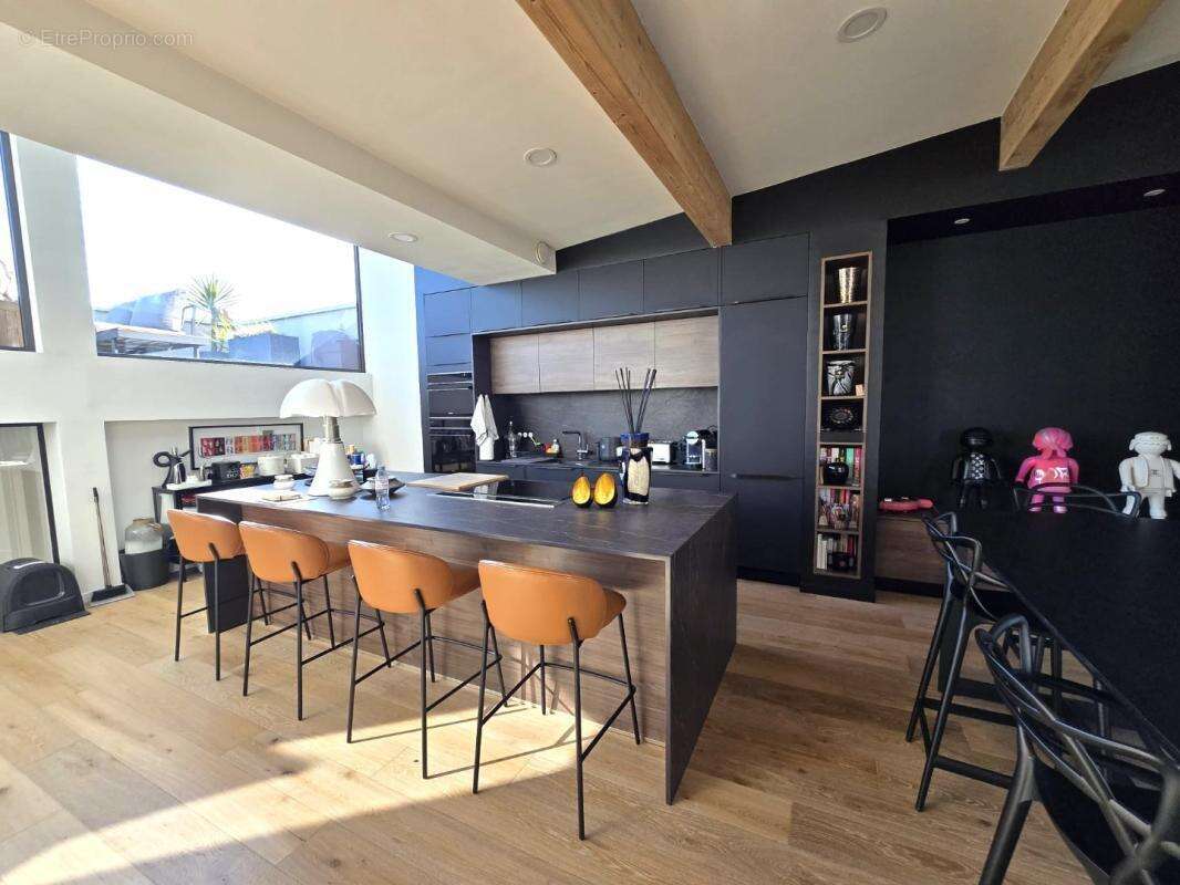 Appartement à VILLE-D'AVRAY