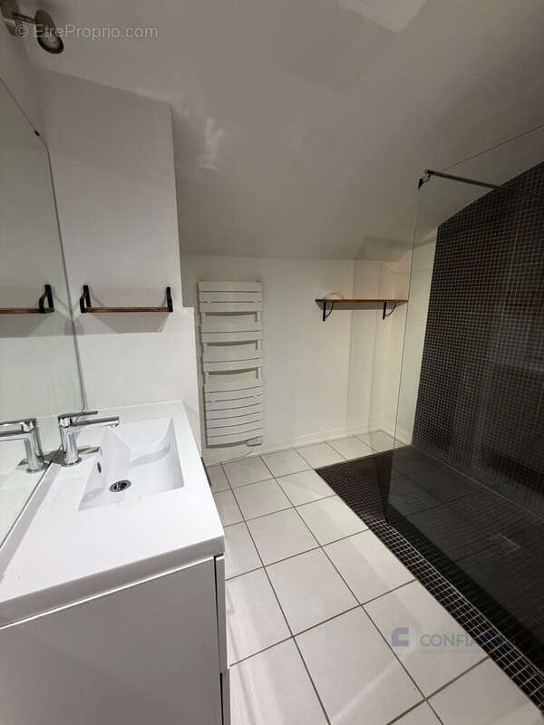 Appartement à MILLERY