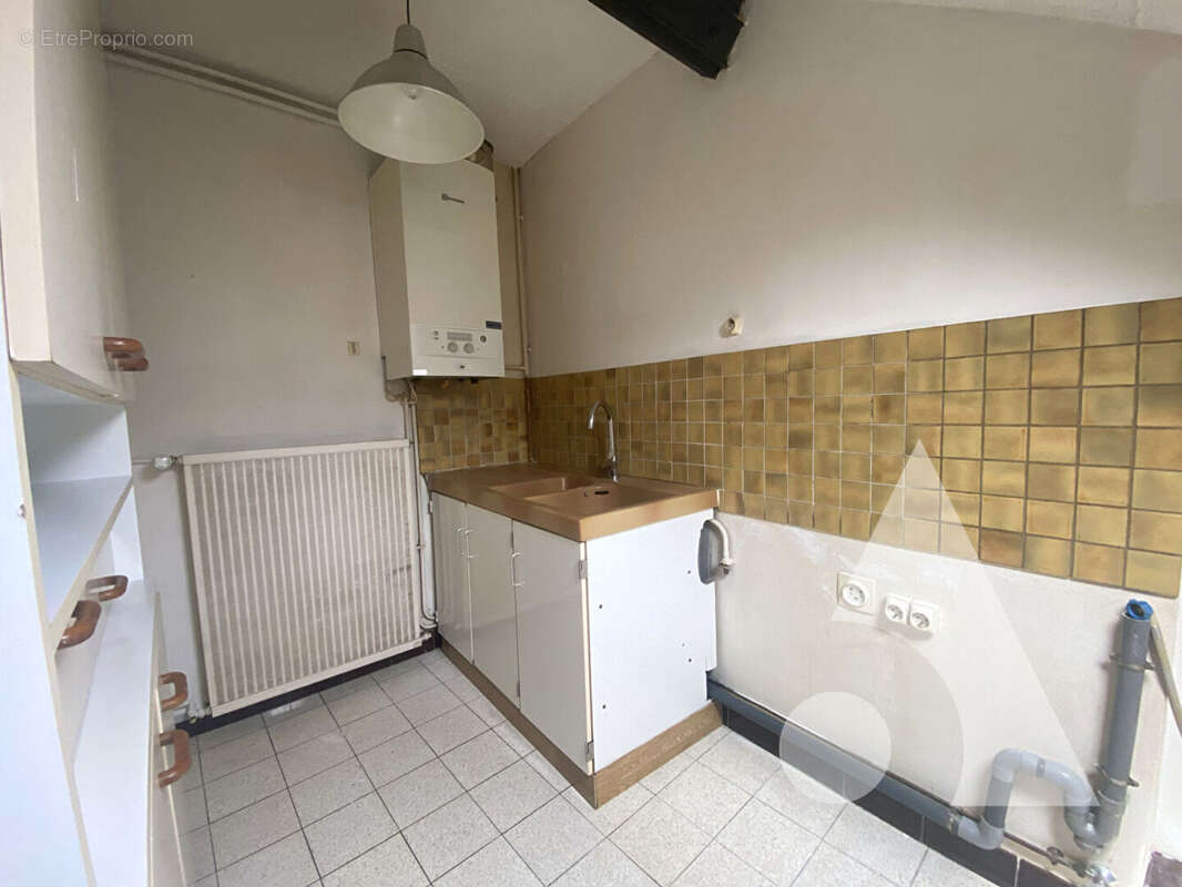 Appartement Crepy En Valois STUDIO + Place de parking - photo 3