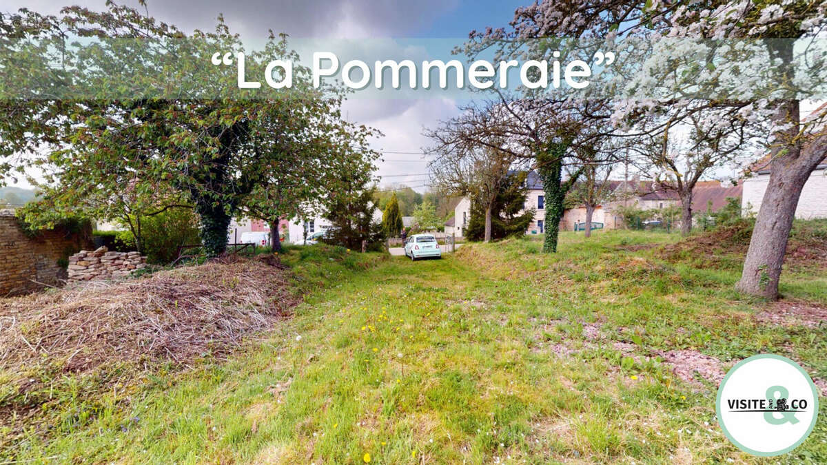 Terrain à OUILLY-LE-TESSON