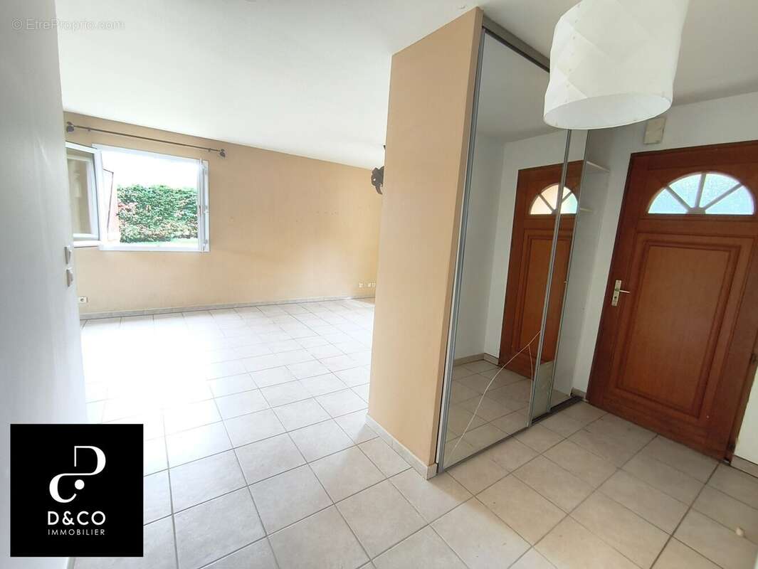 Maison à CHARNAY-LES-MACON