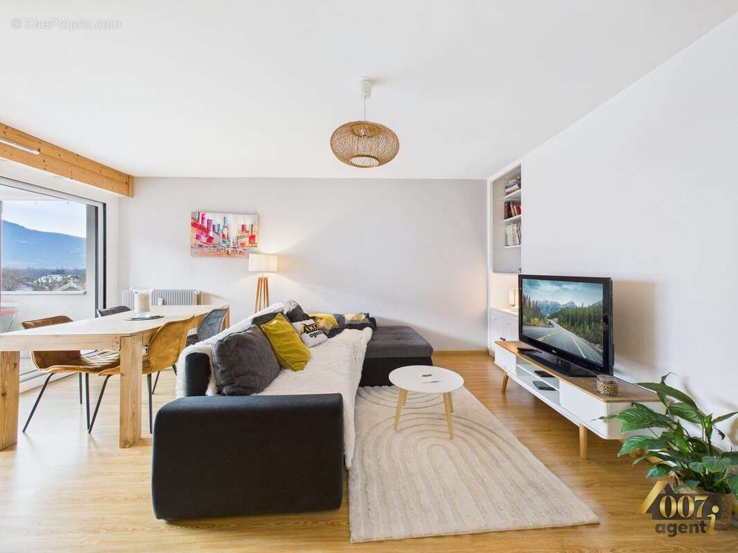 Appartement à GILLY-SUR-ISERE
