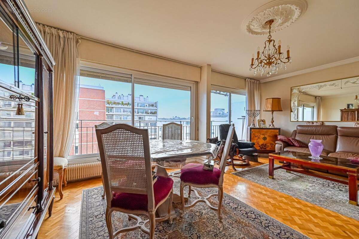 Appartement à PARIS-11E