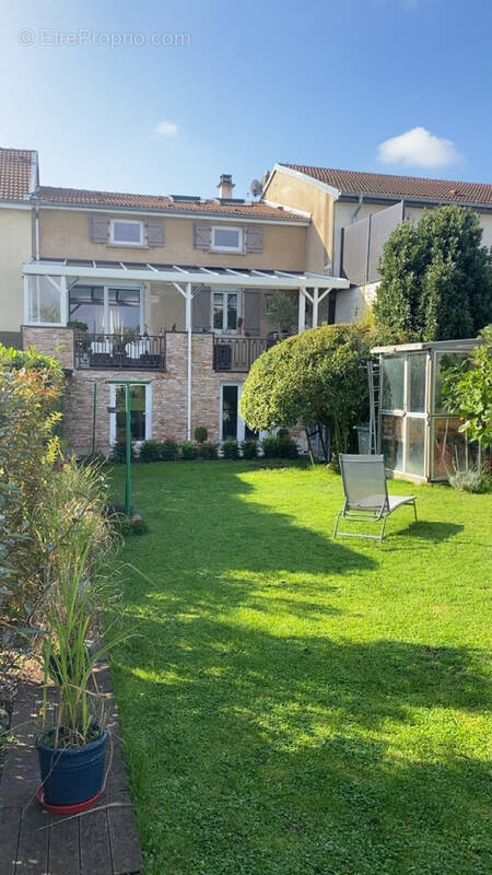 Maison à JEZAINVILLE