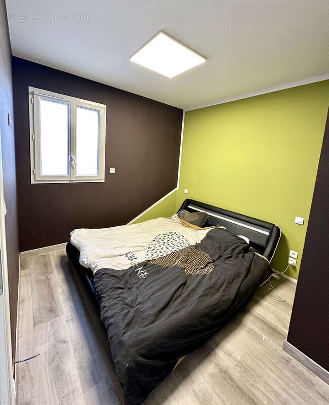 Maison à NOTRE-DAME-D'OE