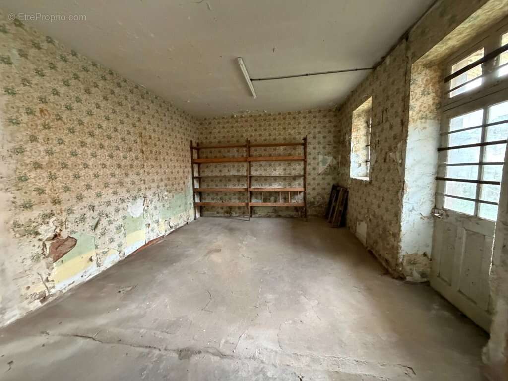 Commerce à LE CREUSOT