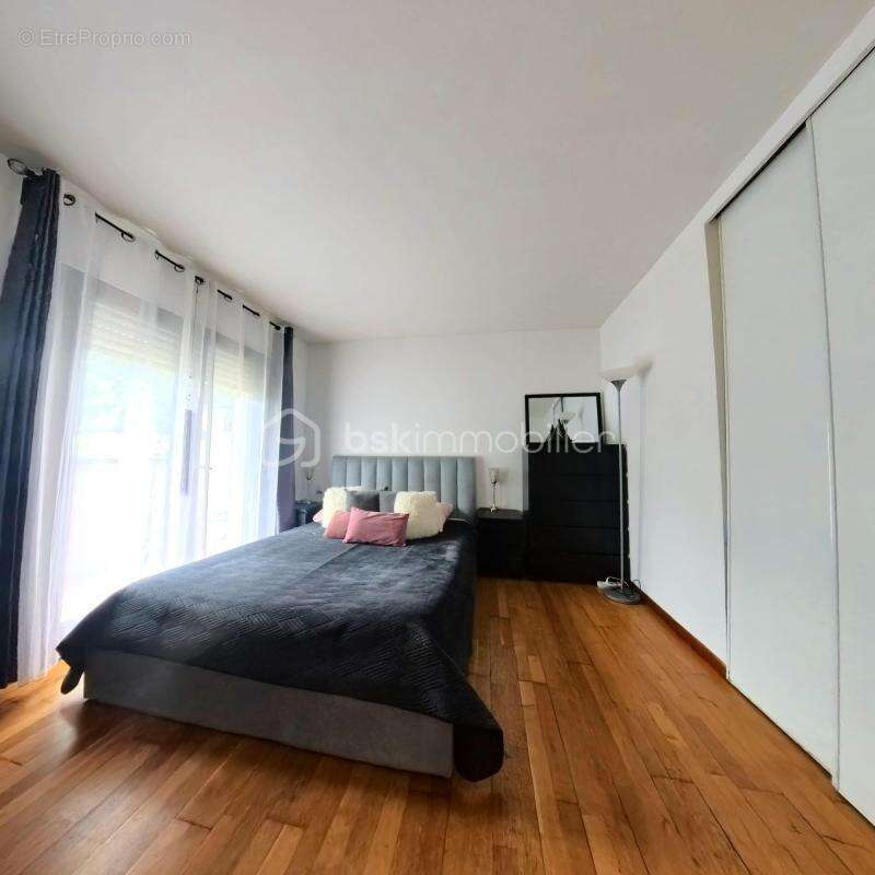 Appartement à LIVRY-GARGAN