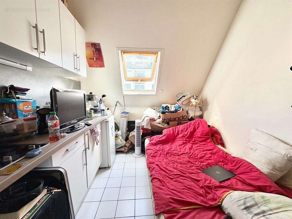 Mairie du xvème / chambre de service / kitchenette et douche / ascenseur principal / jardin commun / - photo 5