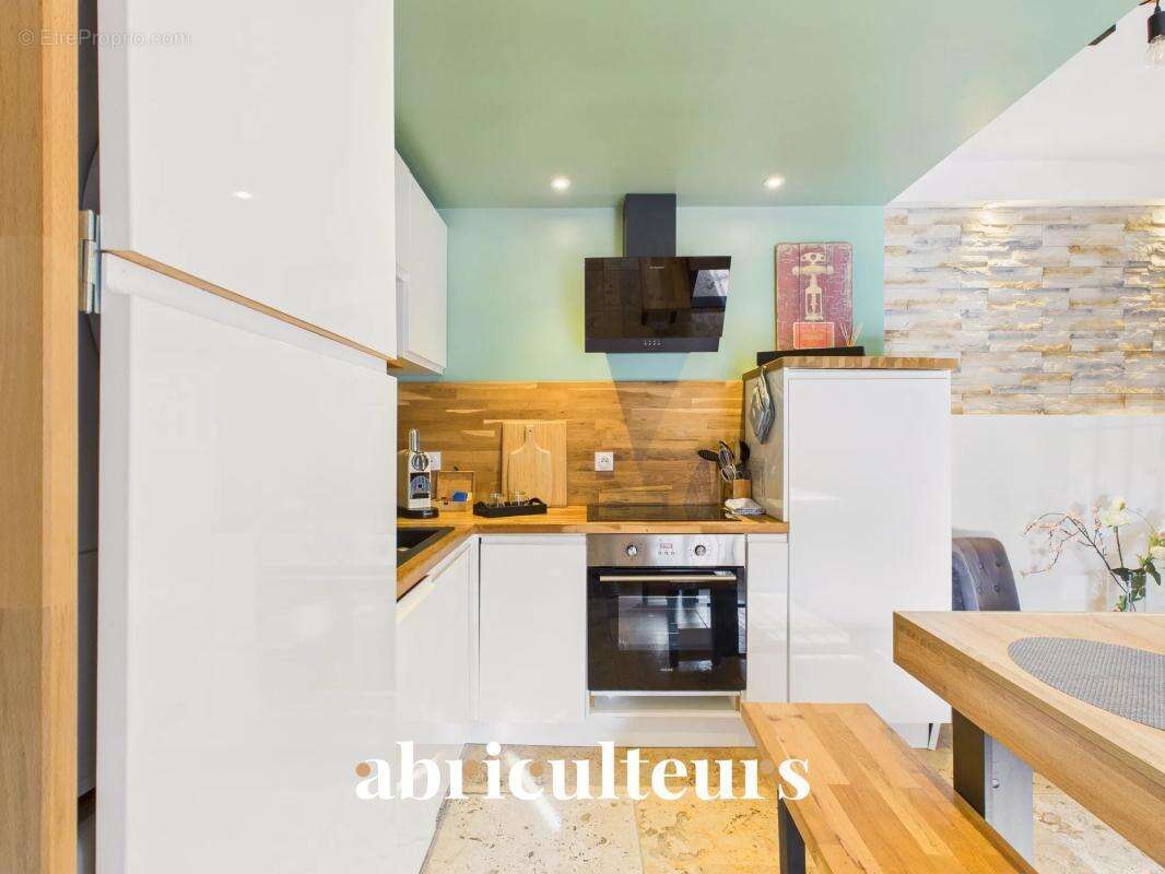 GRANS (13450) - Maison de village T4 rénovée - photo 4