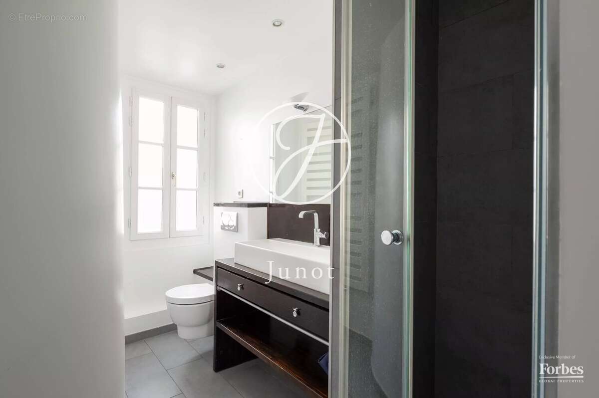 Appartement à PARIS-6E