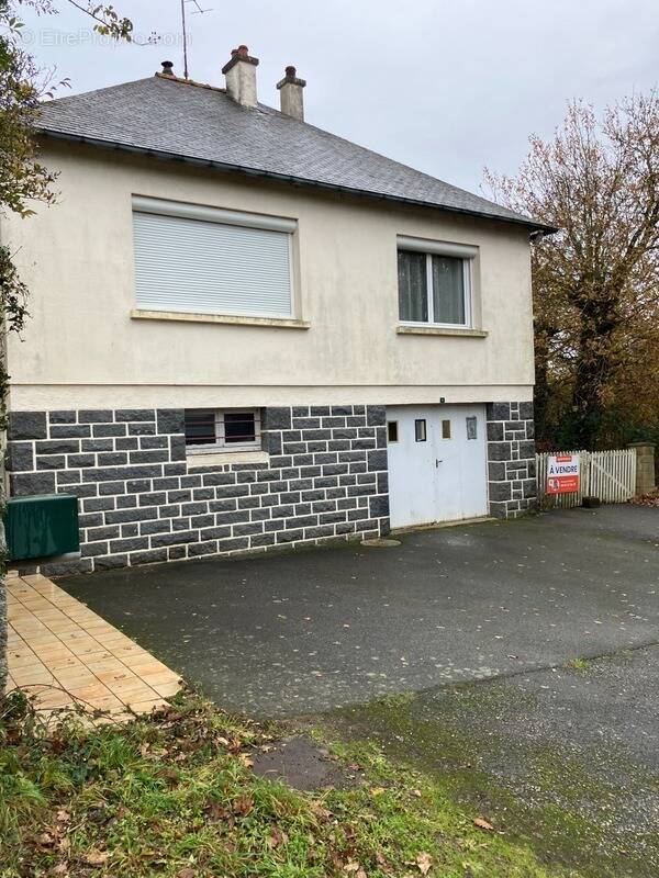Maison à LE HAUT-CORLAY