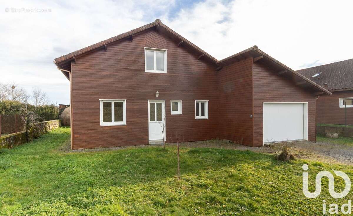 Photo 2 - Maison à SAINT-LEONARD-DE-NOBLAT