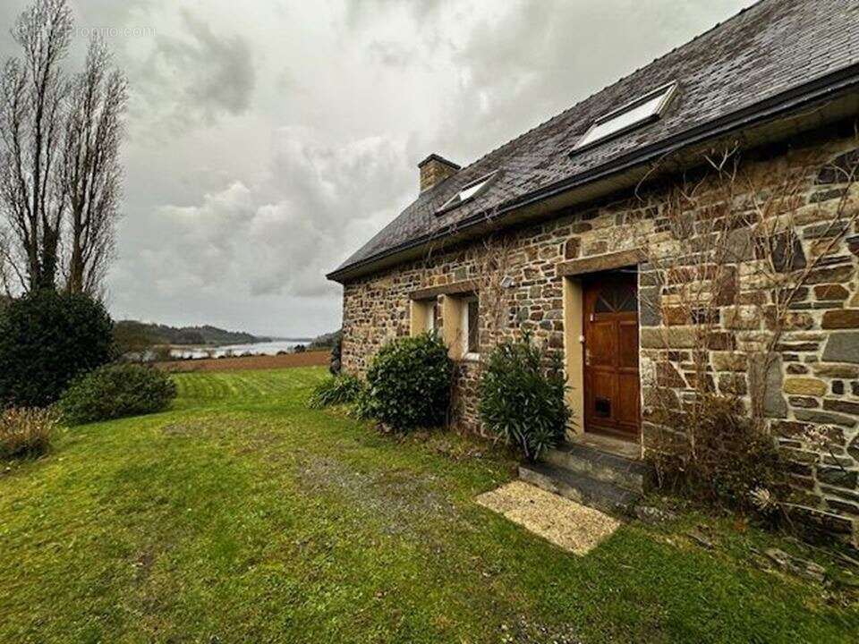 Maison à PONT-DE-BUIS-LES-QUIMERCH