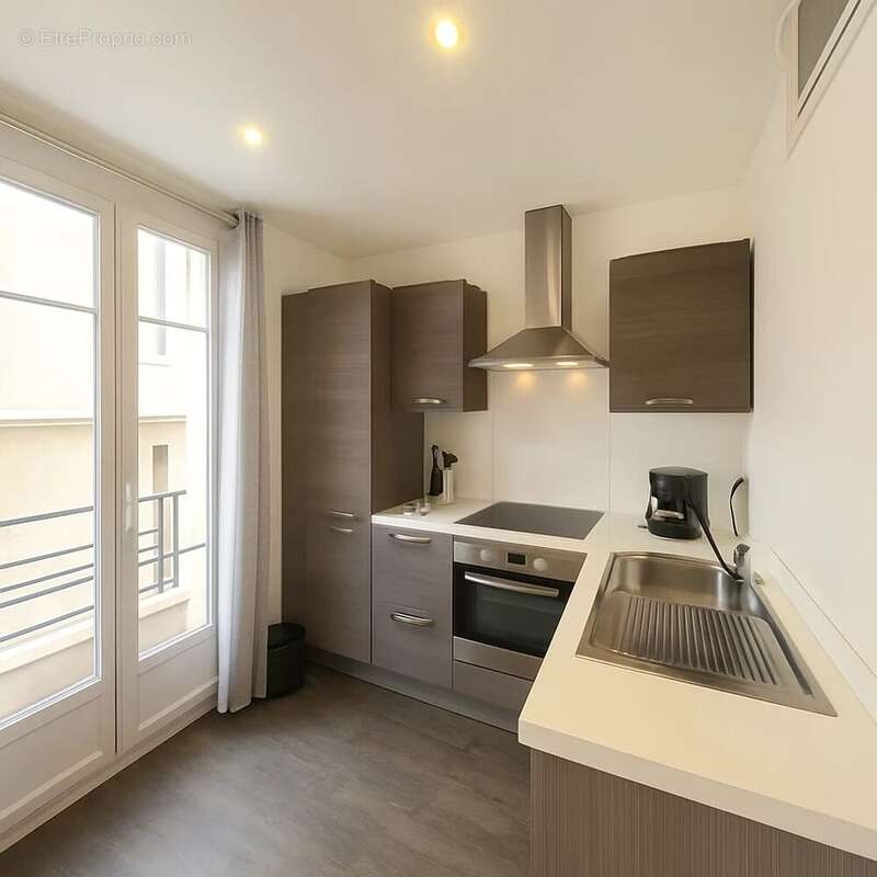 Libération – cœur du quartier –  studio - photo 3