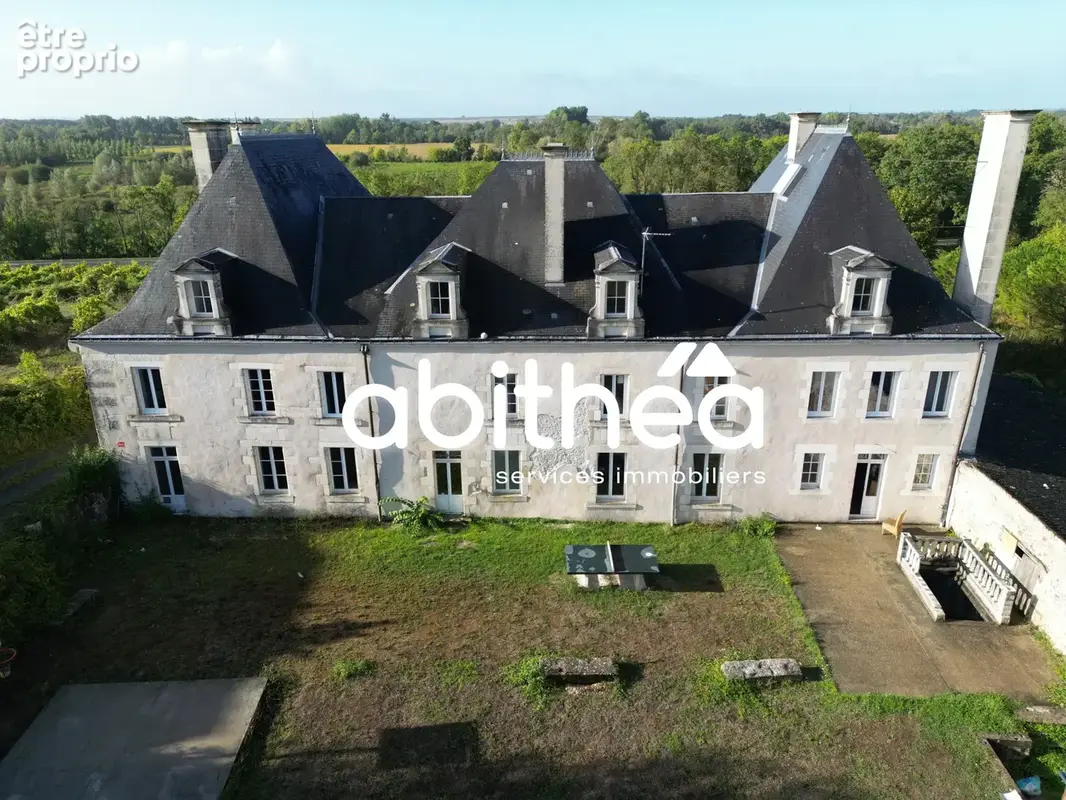 Photo Maison à Dompierre-Sur-Charente au prix de 630 000€