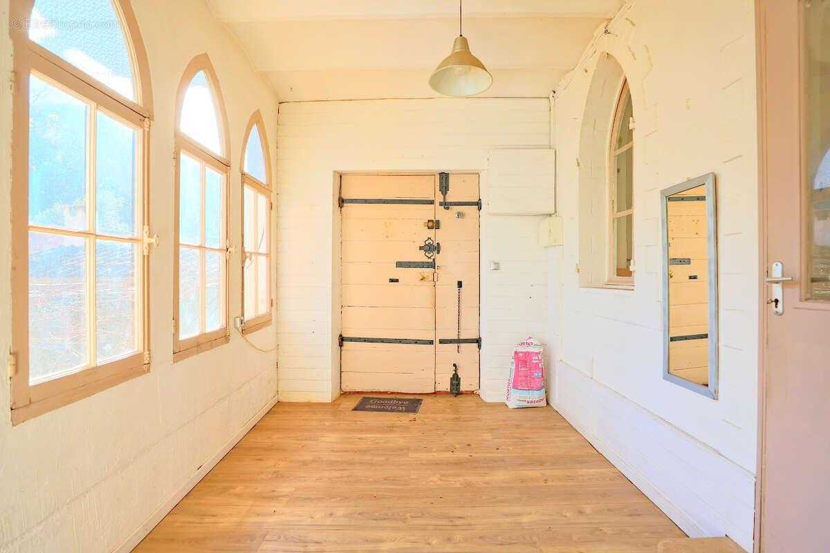 Maison à SOLLIES-TOUCAS