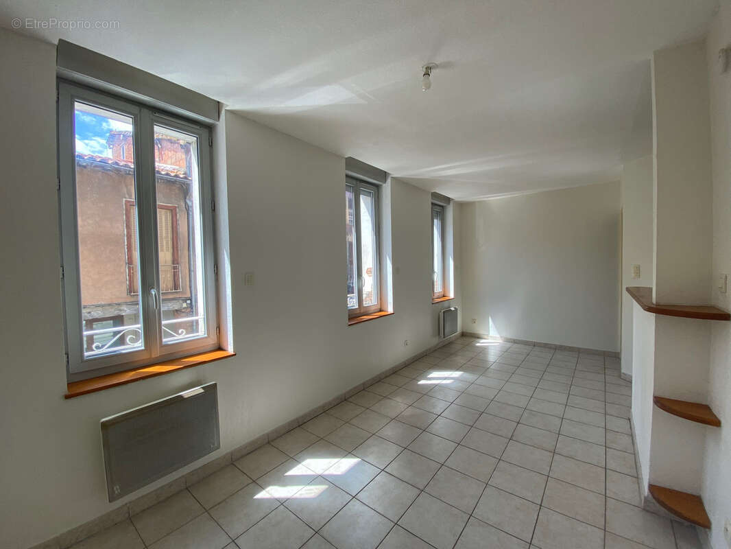 Appartement à SAINT-SULPICE-SUR-LEZE