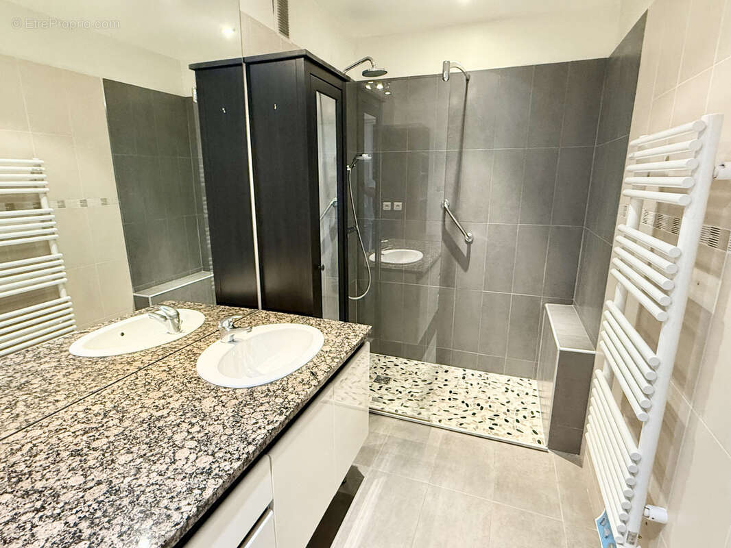 Appartement à LE CANNET