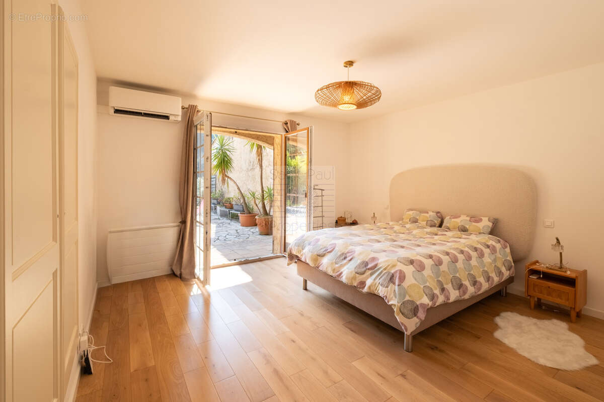 Appartement- 158m2 - Saint-Paul de Vence - photo 6
