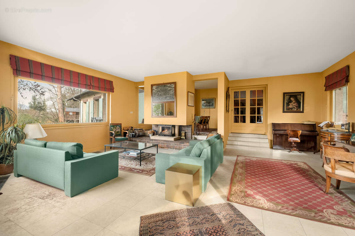 Maison à CALUIRE-ET-CUIRE