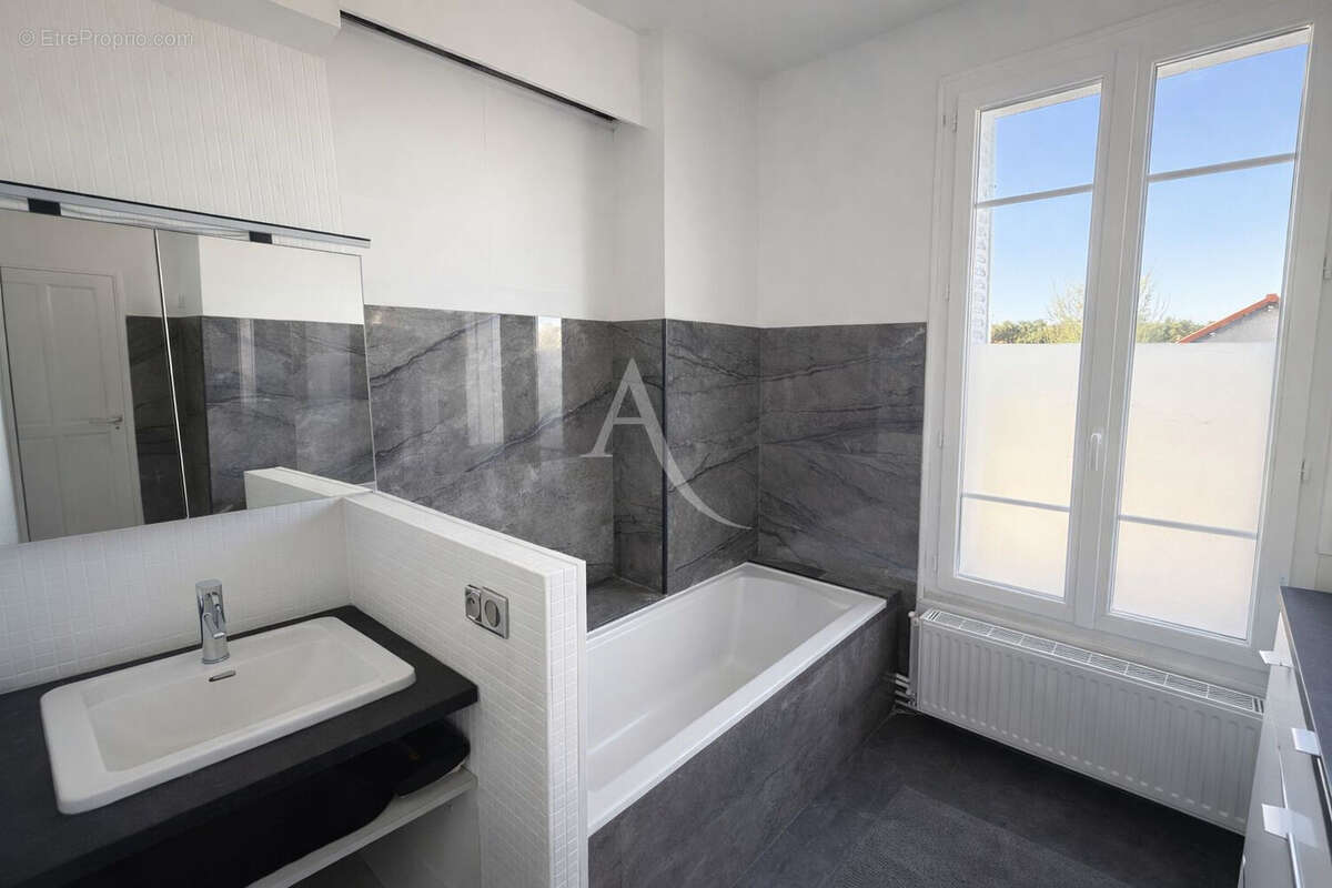 Maison à LE PERREUX-SUR-MARNE