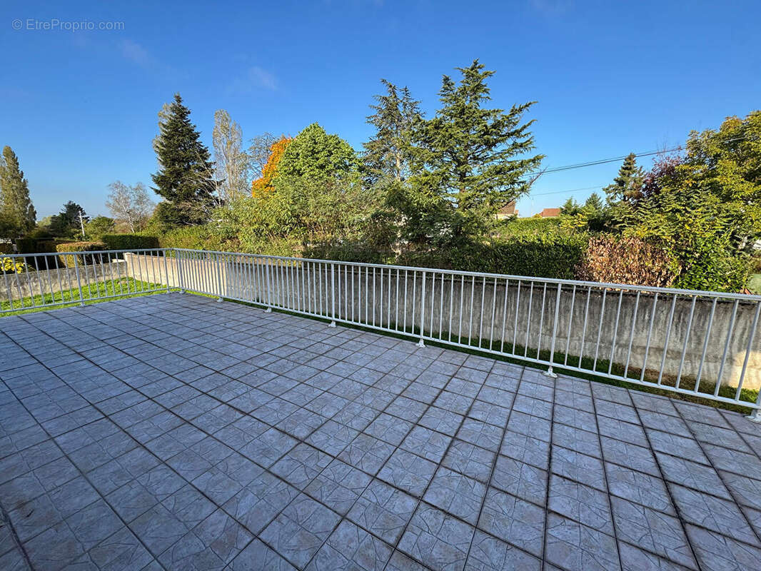 Maison à SAINT-PIERRE-DE-VARENNES