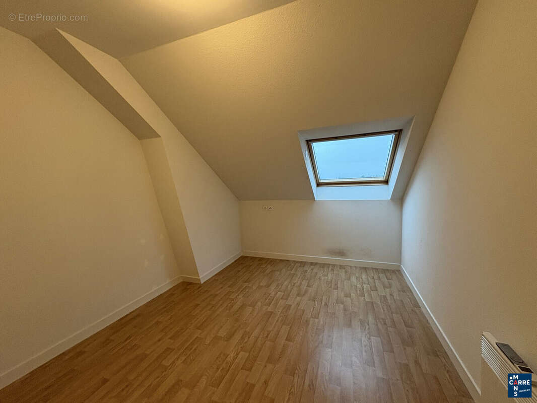 Appartement à COULAINES