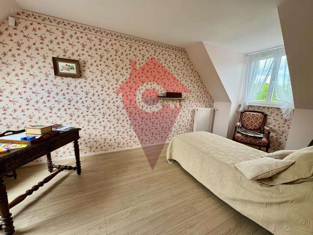 Maison à MAREIL-SUR-MAULDRE